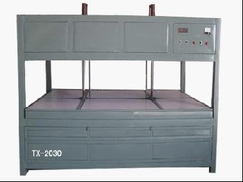 全自動亞克力吸塑機